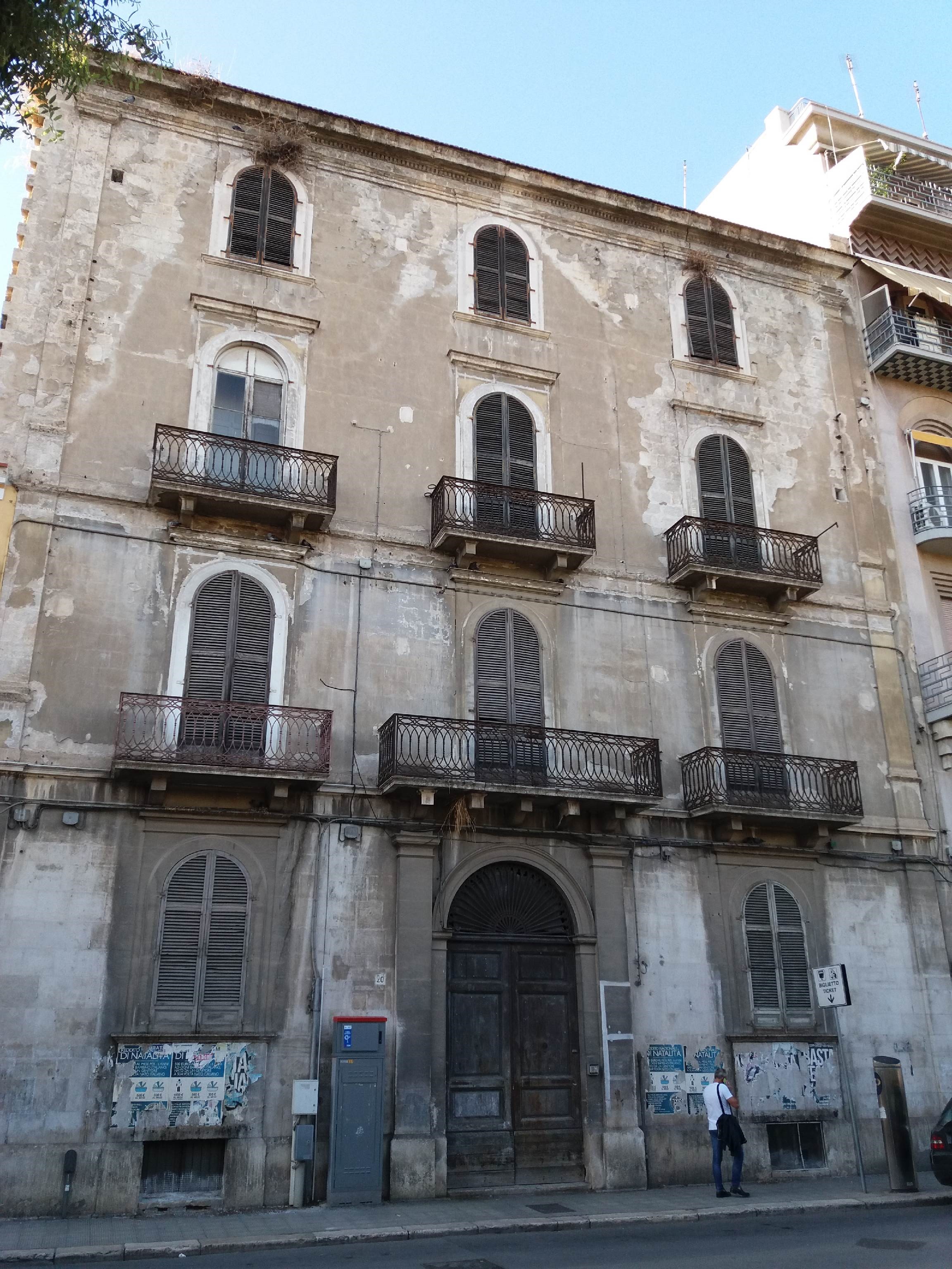 Edifici storici Demolire o Restaurare? virtutem forma decorat